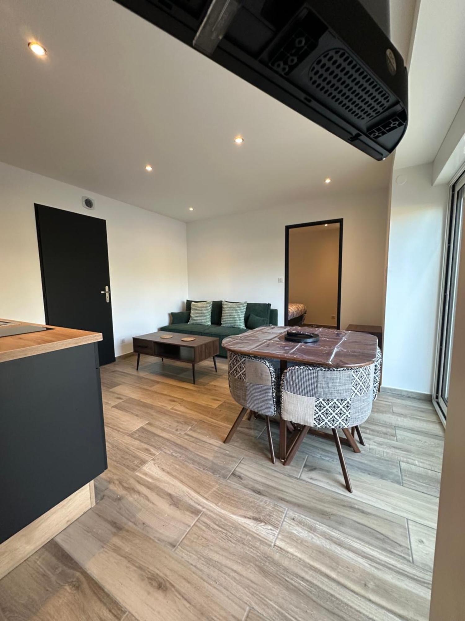 Appartement Moderne Et Confort Châtillon-sur-Seine Екстериор снимка